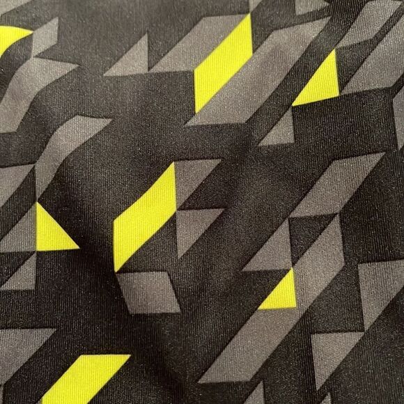 SIZE SMALL (8) XERSION SHORTS - Picture 8 of 8